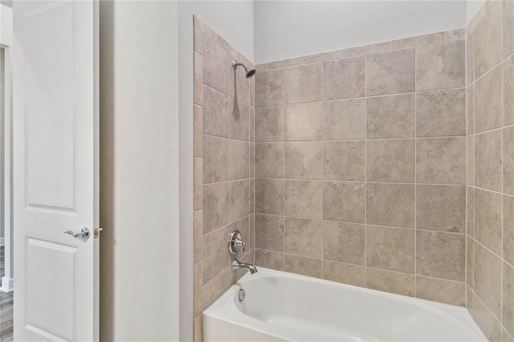 En Renta: $4,500 (5 camas, 3 baños, 2951 Pies cuadrados)