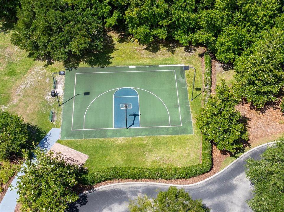 Active With Contract: $465,000 (4 beds, 2 baths, 2076 Square Feet)