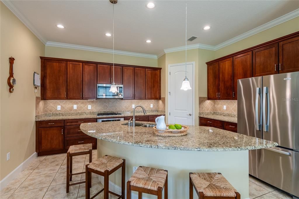Active With Contract: $465,000 (4 beds, 2 baths, 2076 Square Feet)