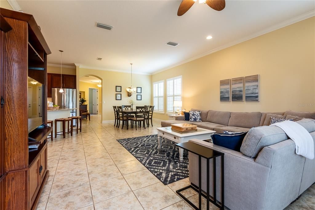 Active With Contract: $465,000 (4 beds, 2 baths, 2076 Square Feet)