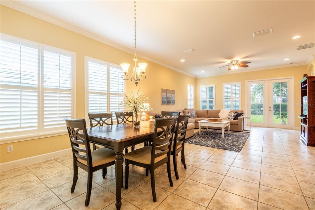 Active With Contract: $465,000 (4 beds, 2 baths, 2076 Square Feet)