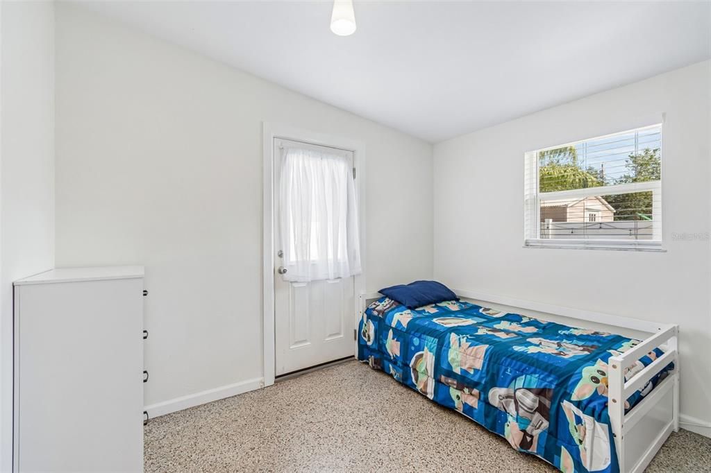 En Venta: $330,000 (3 camas, 1 baños, 1032 Pies cuadrados)