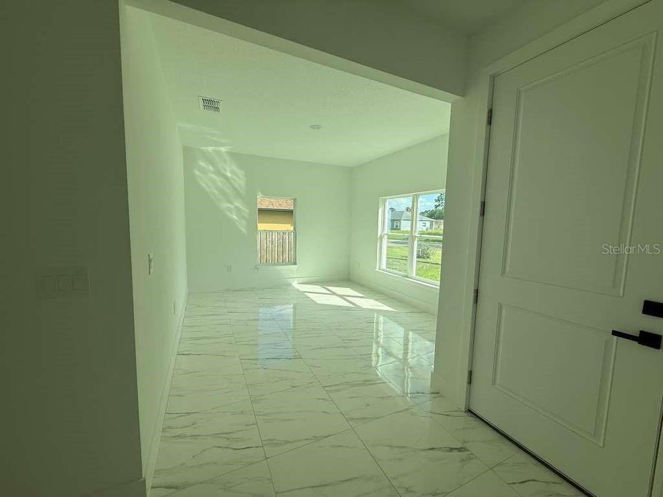 For Sale: $439,900 (3 beds, 2 baths, 1967 Square Feet)