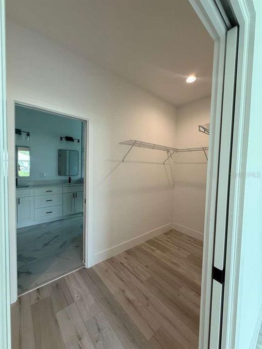 For Sale: $439,900 (3 beds, 2 baths, 1967 Square Feet)
