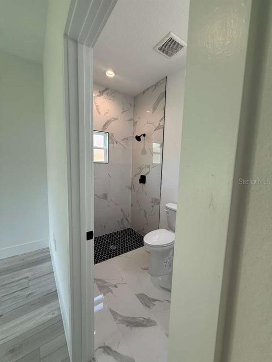 For Sale: $439,900 (3 beds, 2 baths, 1967 Square Feet)