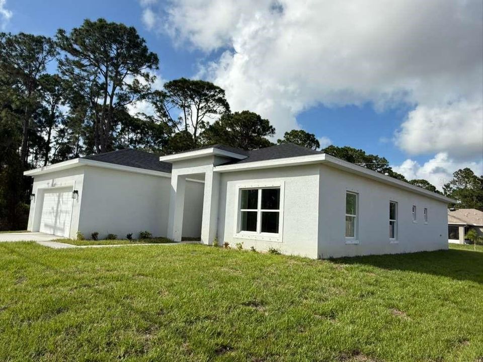 For Sale: $439,900 (3 beds, 2 baths, 1967 Square Feet)