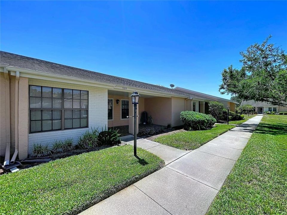 For Sale: $207,000 (2 beds, 2 baths, 1174 Square Feet)