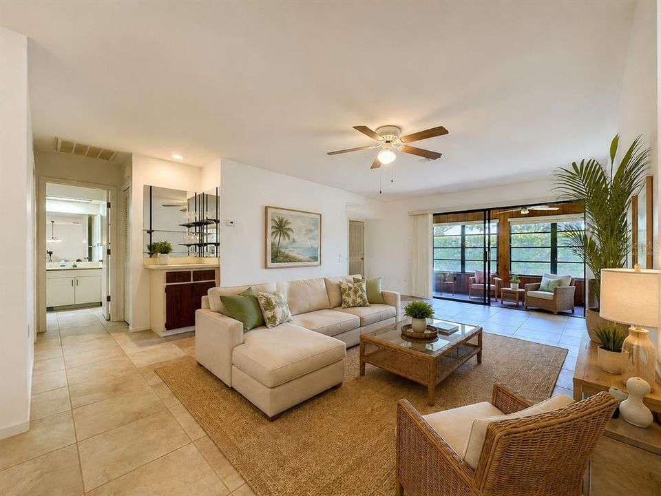 For Sale: $207,000 (2 beds, 2 baths, 1174 Square Feet)