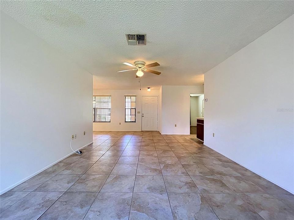 For Sale: $207,000 (2 beds, 2 baths, 1174 Square Feet)
