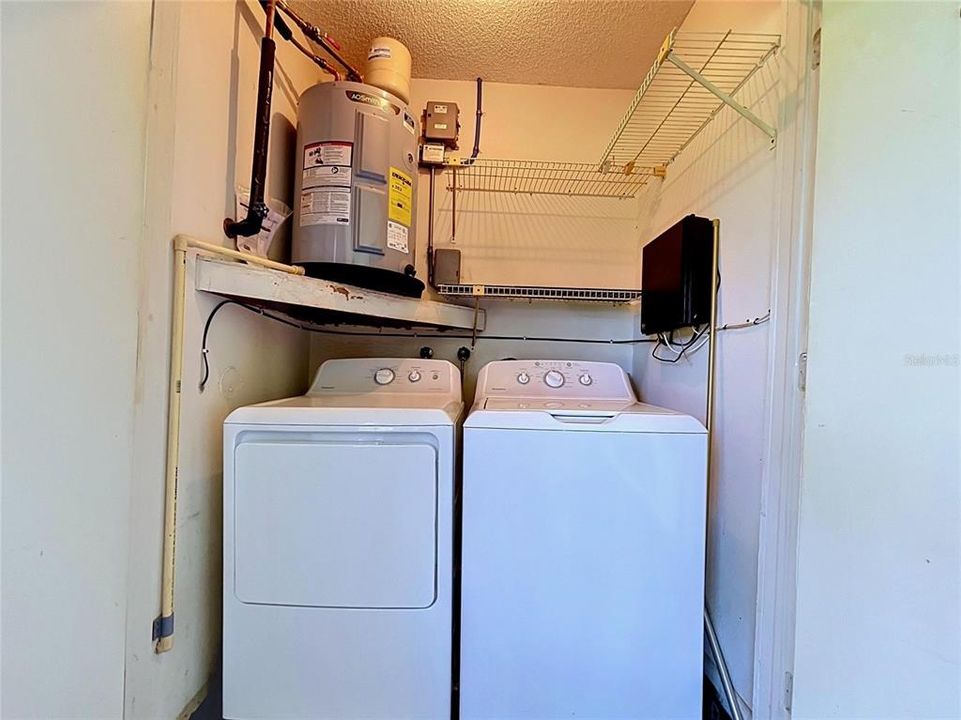 For Sale: $207,000 (2 beds, 2 baths, 1174 Square Feet)