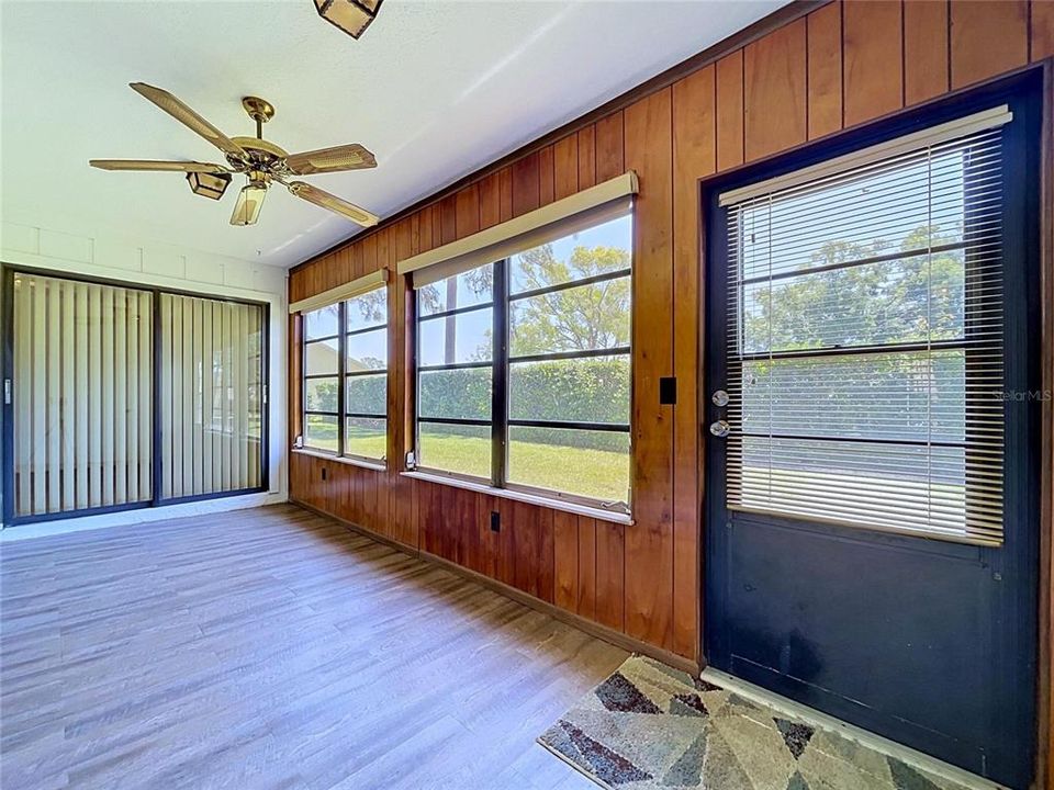 For Sale: $207,000 (2 beds, 2 baths, 1174 Square Feet)