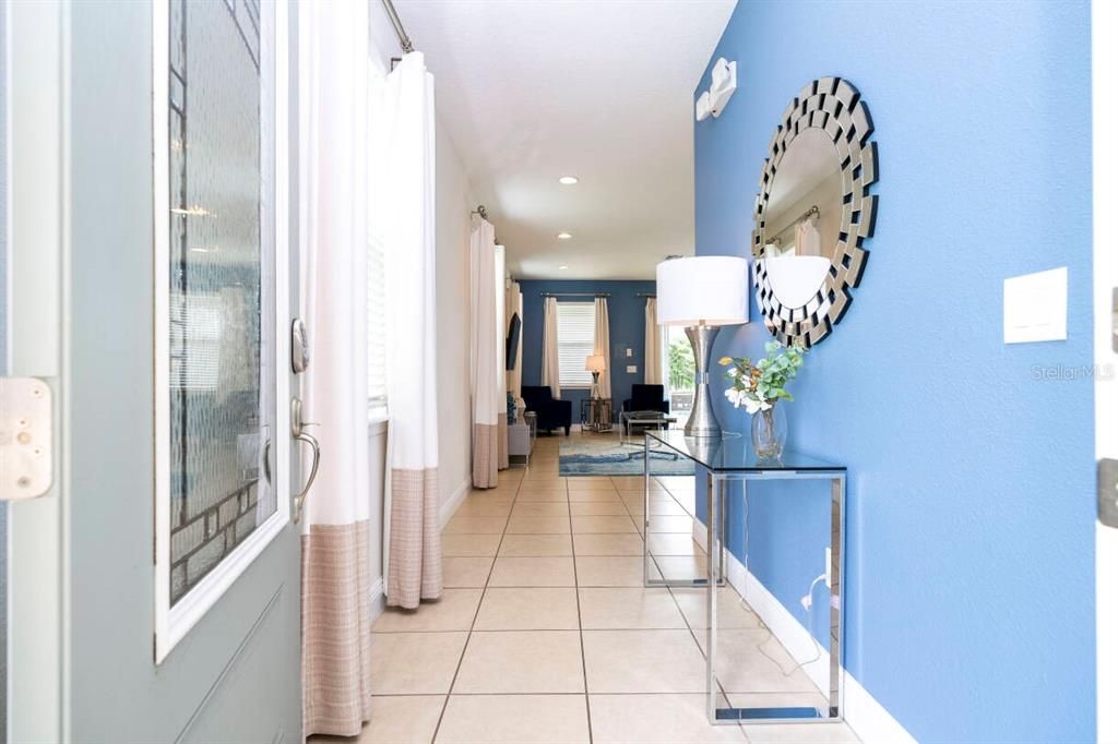 En Venta: $550,000 (4 camas, 3 baños, 2363 Pies cuadrados)