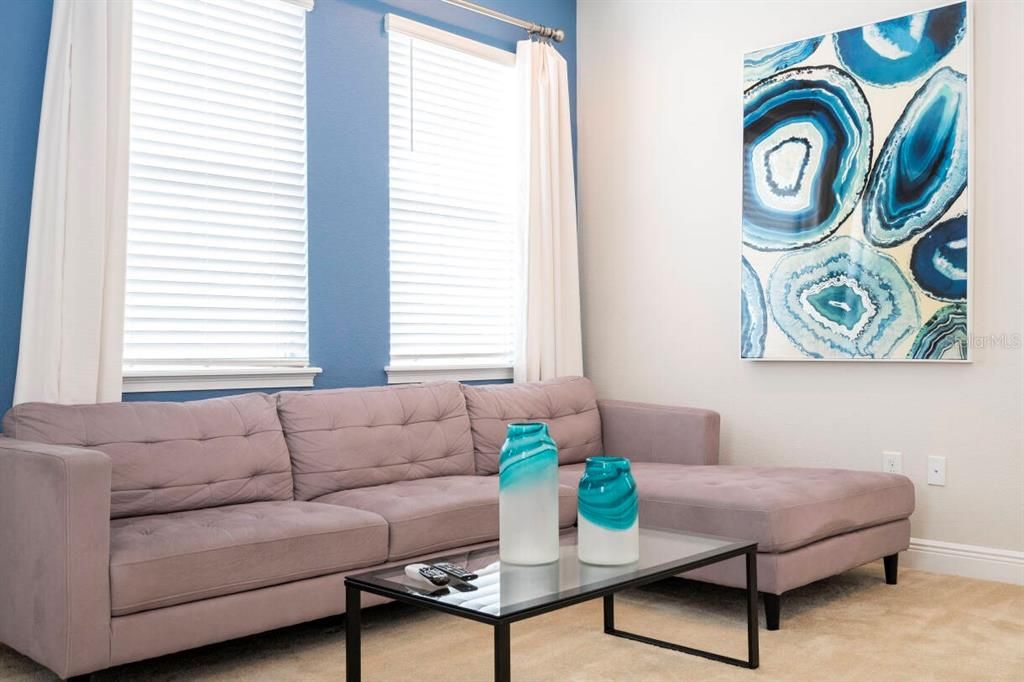 En Venta: $550,000 (4 camas, 3 baños, 2363 Pies cuadrados)