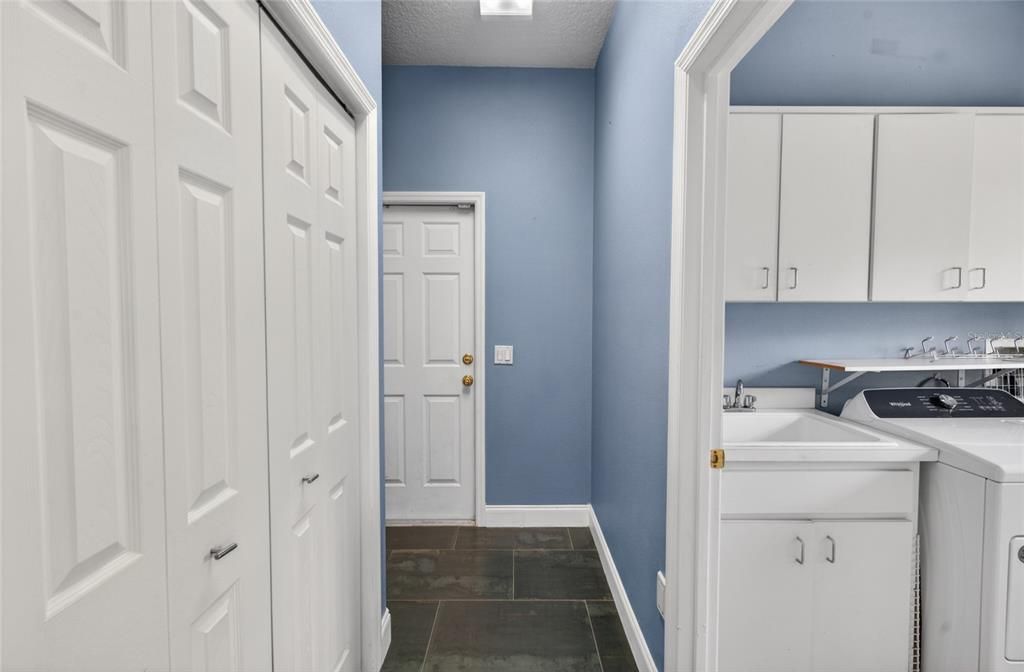 For Sale: $780,000 (4 beds, 4 baths, 4148 Square Feet)