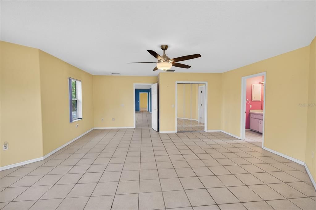 For Sale: $780,000 (4 beds, 4 baths, 4148 Square Feet)