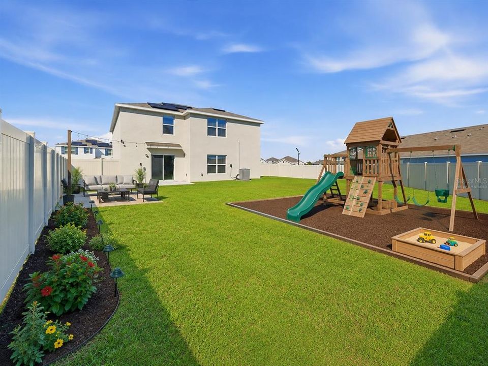 На продажу: $414,900 (4 спален, 3 ванн, 2435 Квадратных фут)