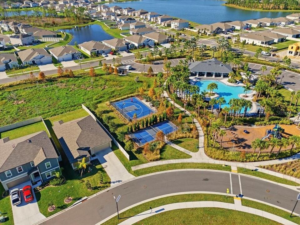 For Sale: $424,900 (4 beds, 3 baths, 2435 Square Feet)