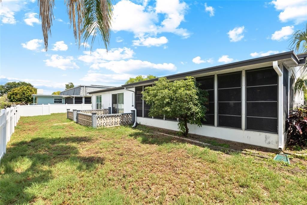 For Sale: $230,000 (2 beds, 2 baths, 1532 Square Feet)