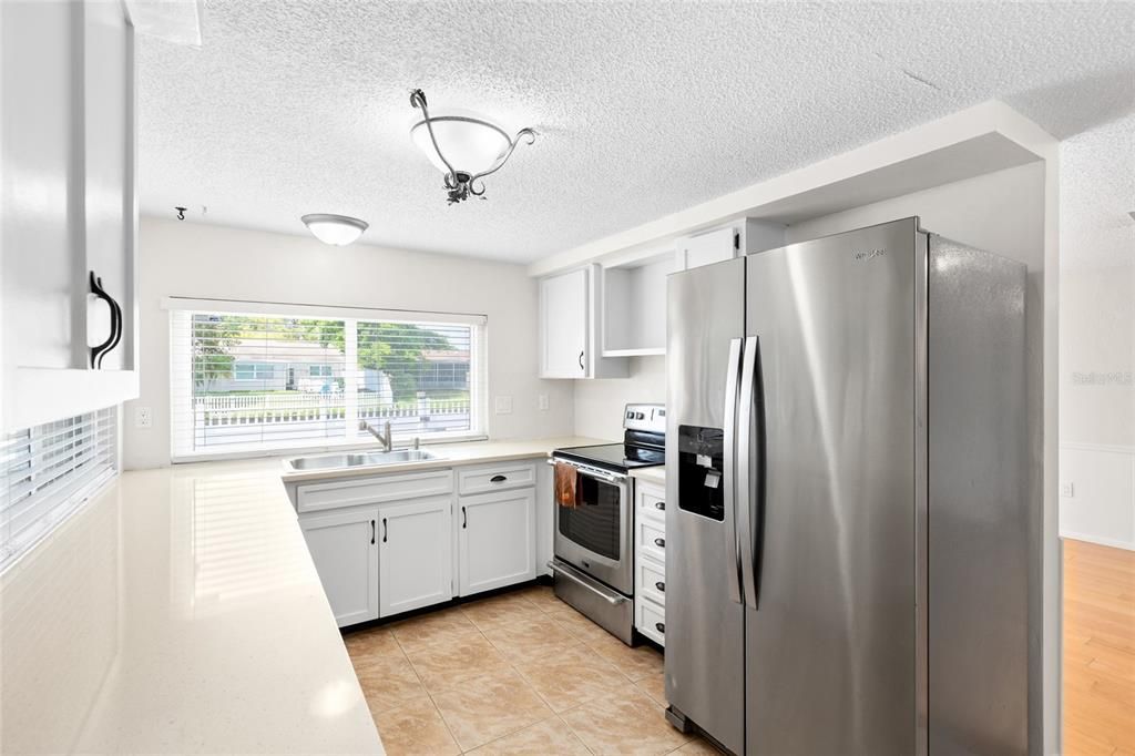 For Sale: $230,000 (2 beds, 2 baths, 1532 Square Feet)