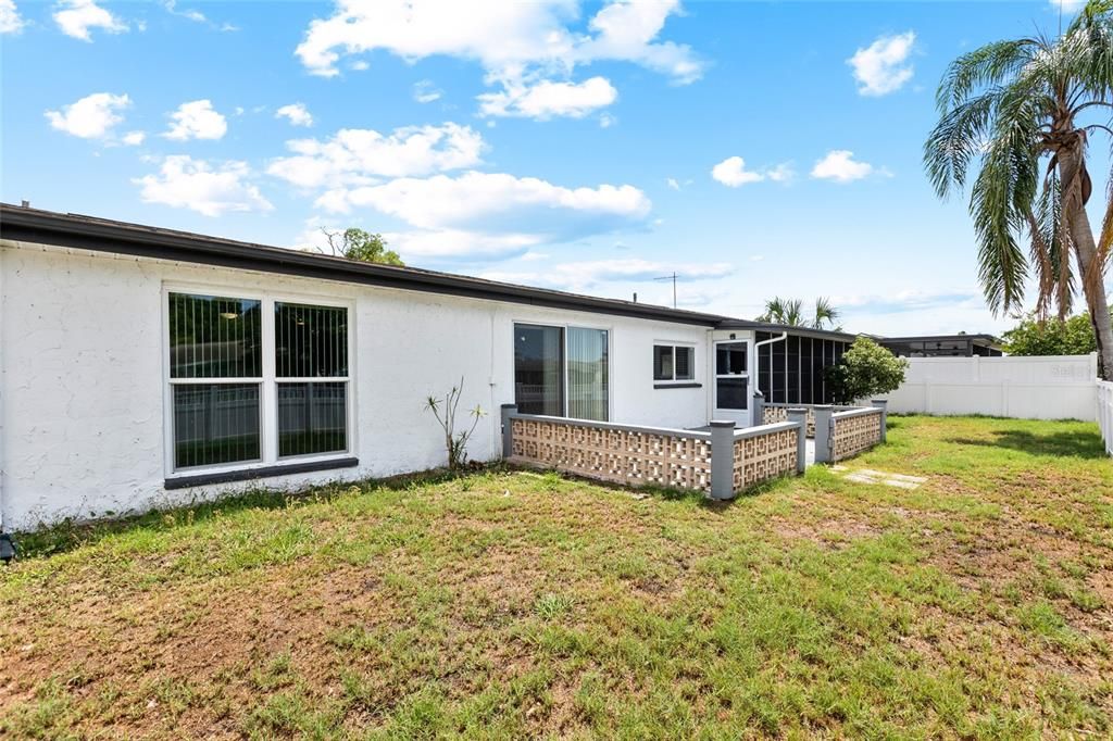For Sale: $230,000 (2 beds, 2 baths, 1532 Square Feet)