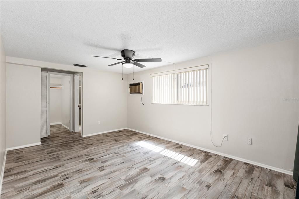 For Sale: $230,000 (2 beds, 2 baths, 1532 Square Feet)
