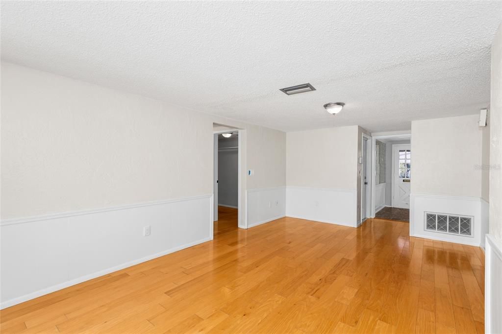 For Sale: $230,000 (2 beds, 2 baths, 1532 Square Feet)