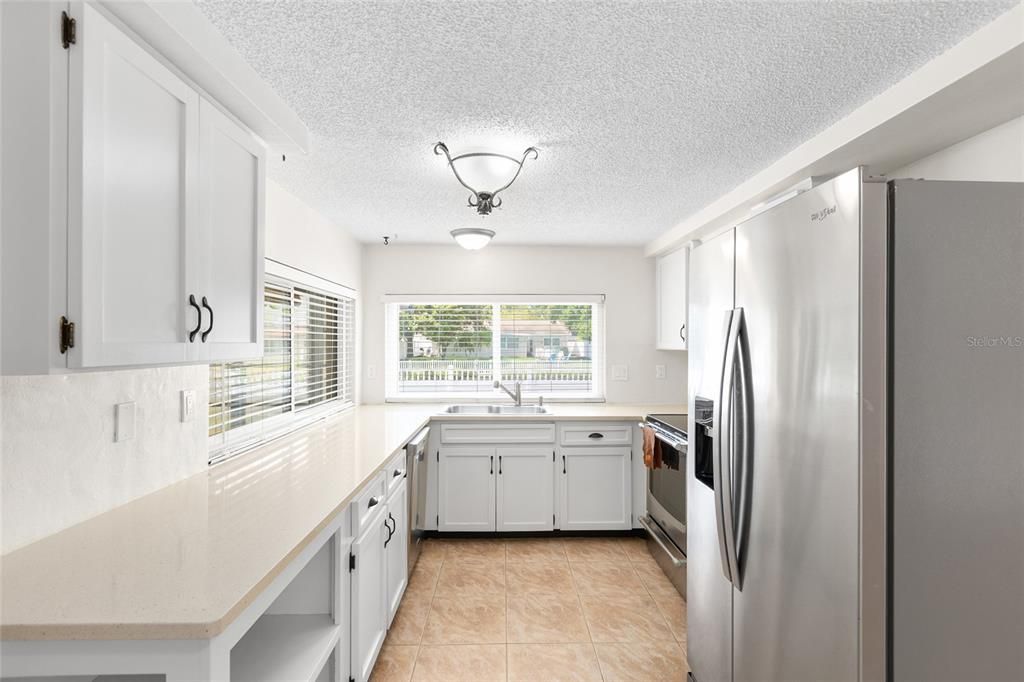 For Sale: $230,000 (2 beds, 2 baths, 1532 Square Feet)