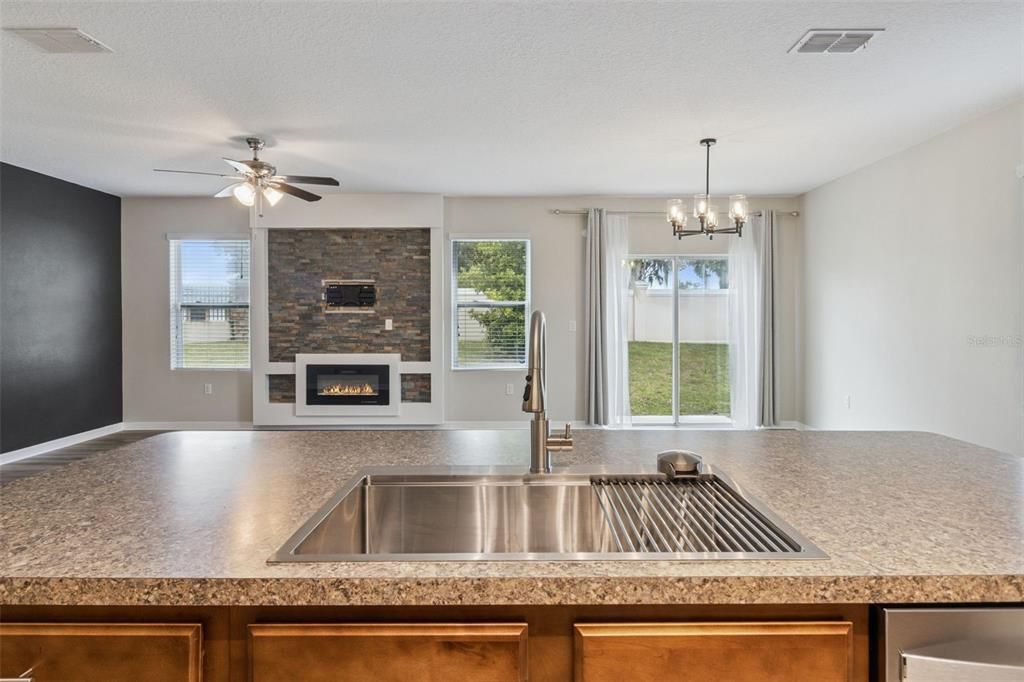 Active With Contract: $279,000 (4 beds, 2 baths, 1788 Square Feet)