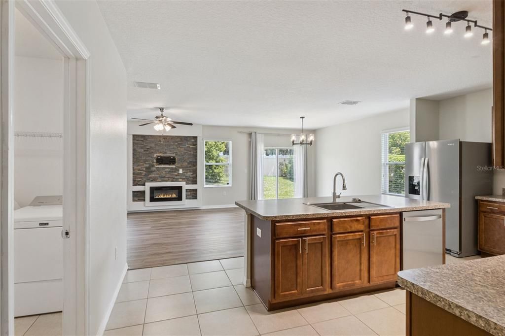 Active With Contract: $279,000 (4 beds, 2 baths, 1788 Square Feet)