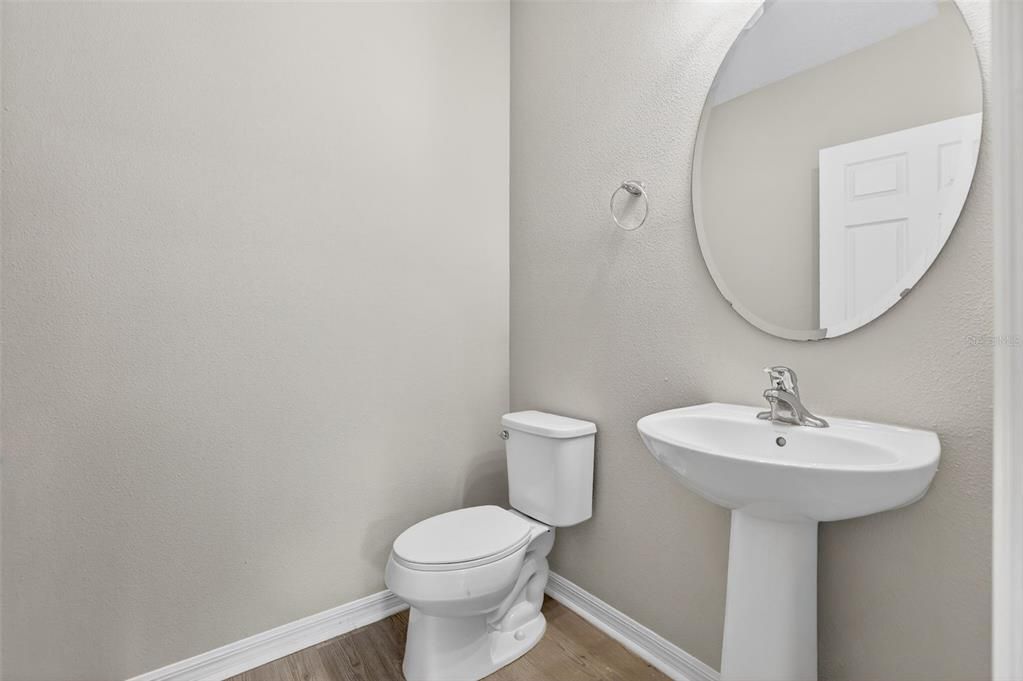 En Venta: $349,000 (4 camas, 2 baños, 1860 Pies cuadrados)