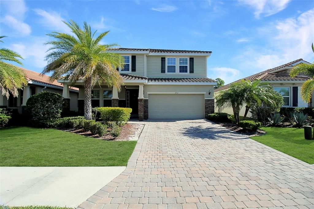 For Rent: $3,950 (5 beds, 4 baths, 3192 Square Feet)