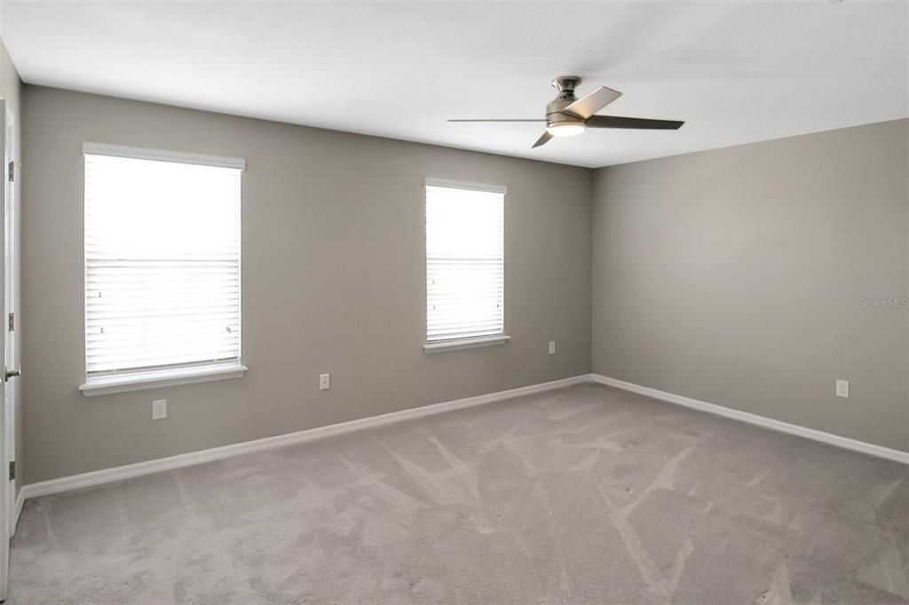 For Rent: $3,950 (5 beds, 4 baths, 3192 Square Feet)