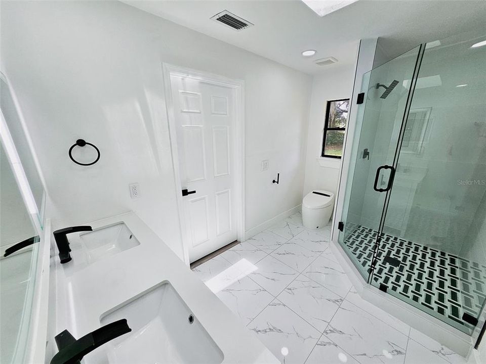 For Sale: $489,500 (3 beds, 2 baths, 3098 Square Feet)