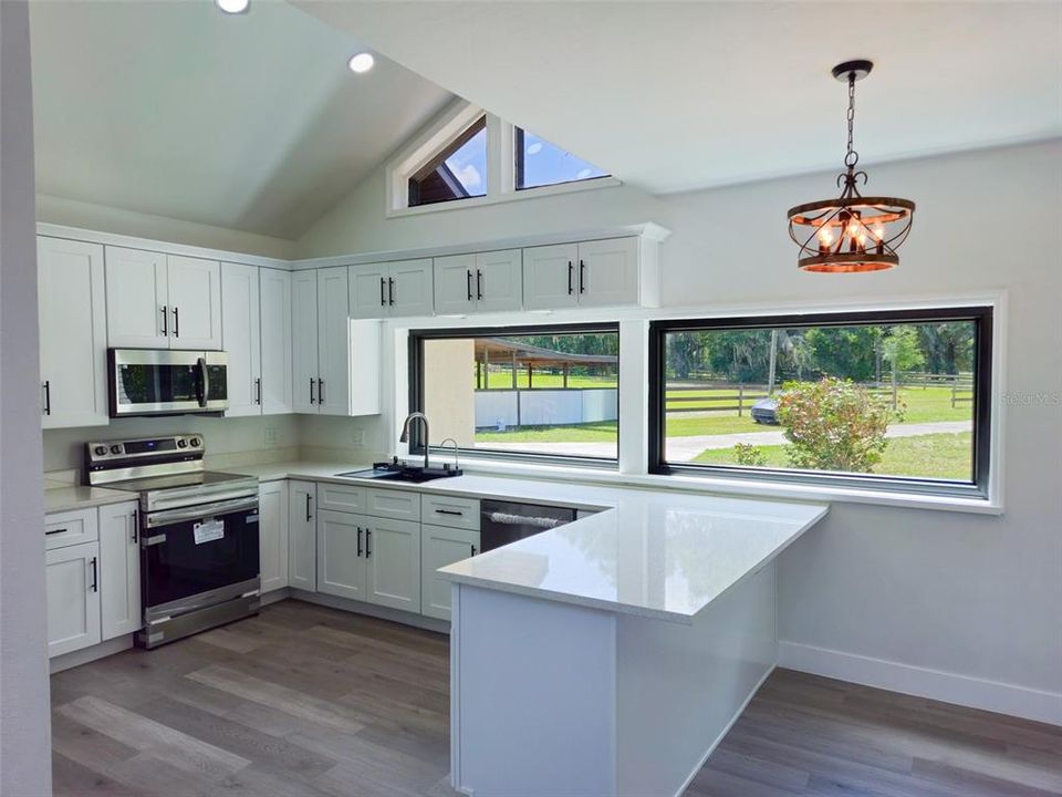 For Sale: $489,500 (3 beds, 2 baths, 3098 Square Feet)