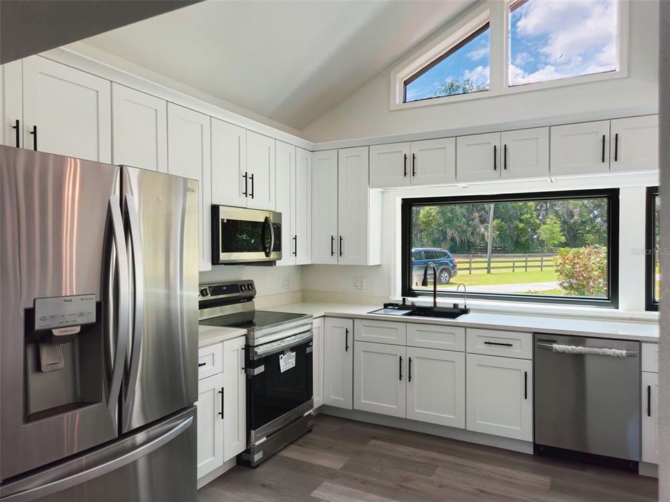 For Sale: $489,500 (3 beds, 2 baths, 3098 Square Feet)
