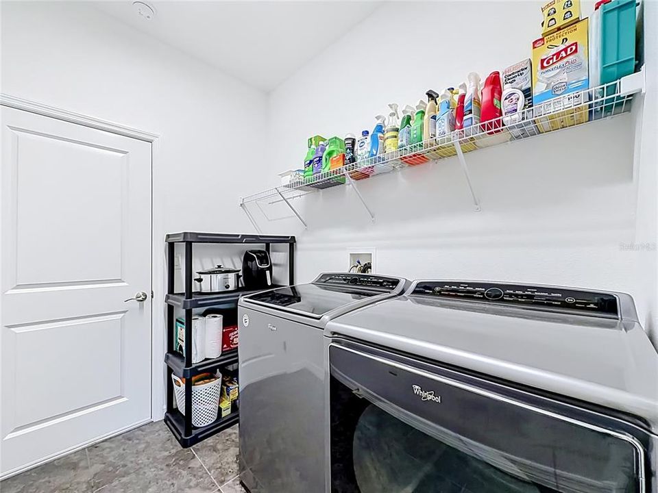 For Sale: $457,900 (3 beds, 2 baths, 1948 Square Feet)
