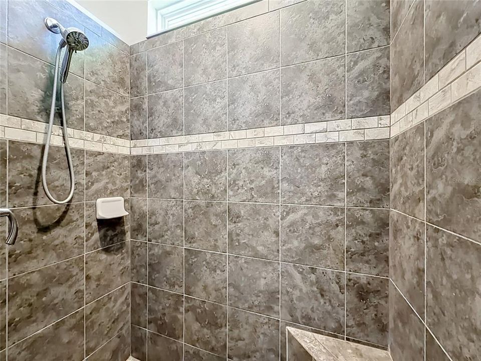 For Sale: $457,900 (3 beds, 2 baths, 1948 Square Feet)