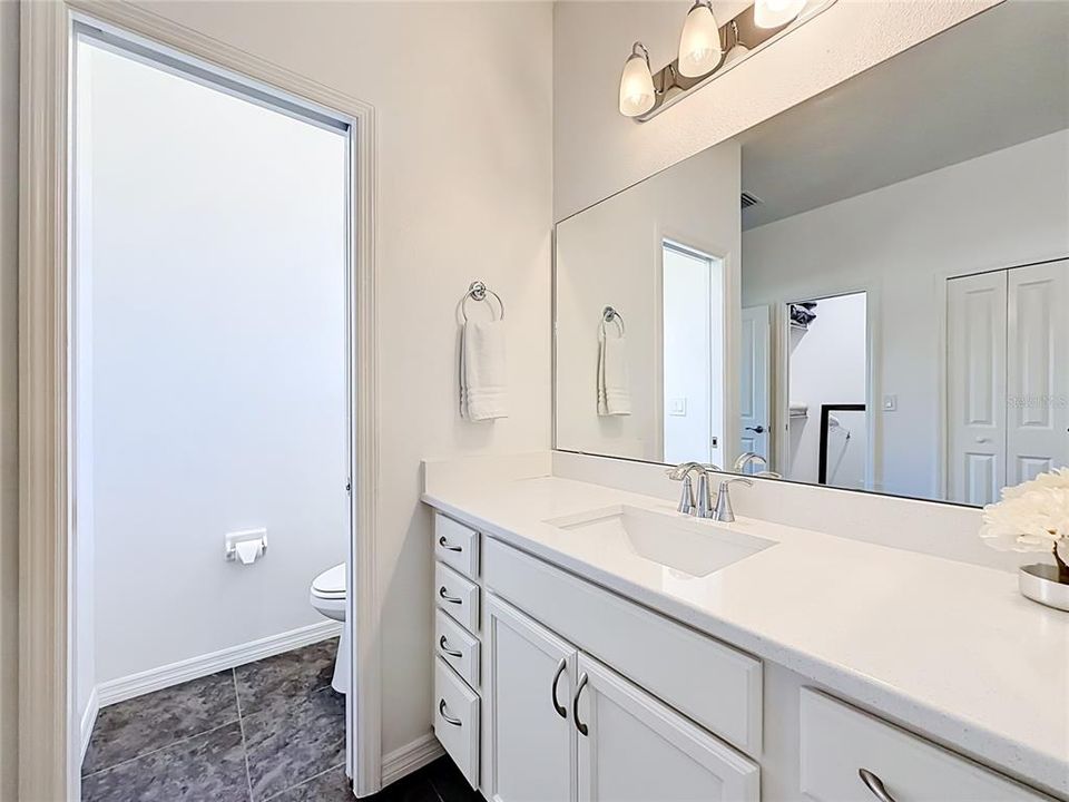 For Sale: $457,900 (3 beds, 2 baths, 1948 Square Feet)