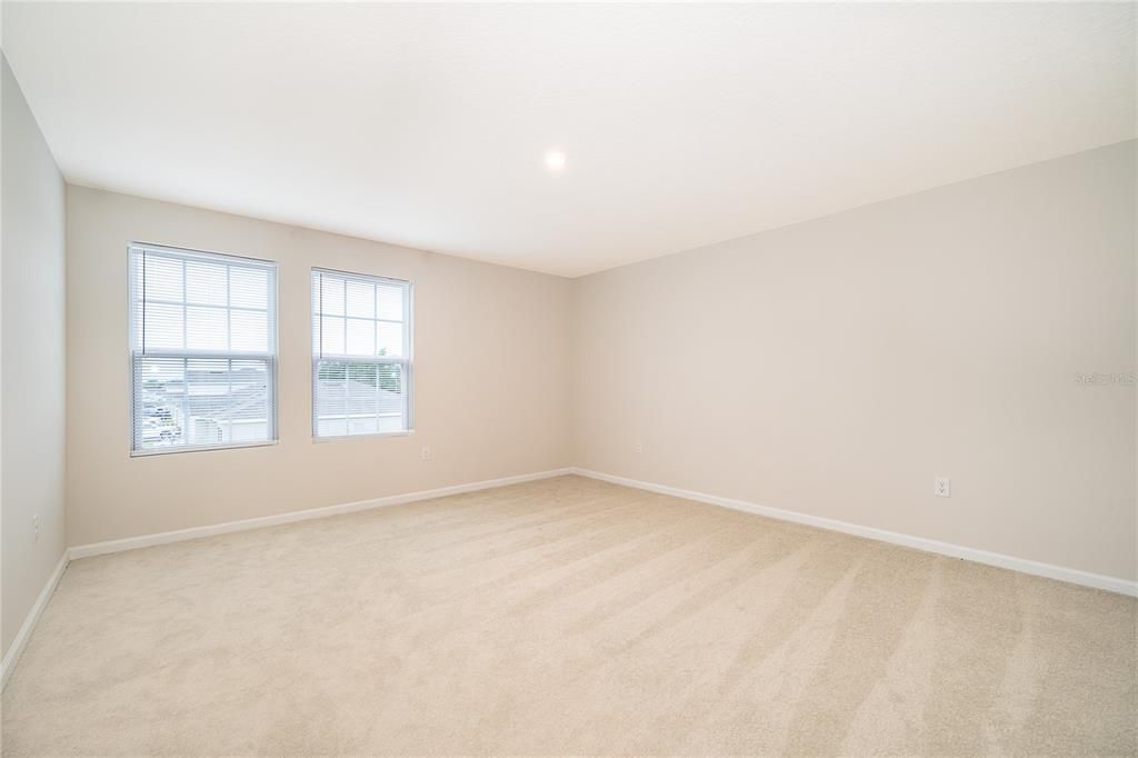 For Sale: $367,000 (4 beds, 2 baths, 2280 Square Feet)