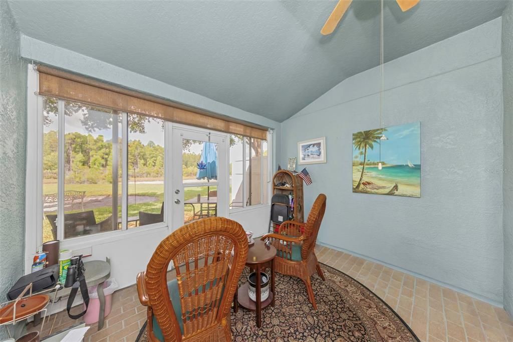 For Sale: $354,900 (2 beds, 2 baths, 1722 Square Feet)