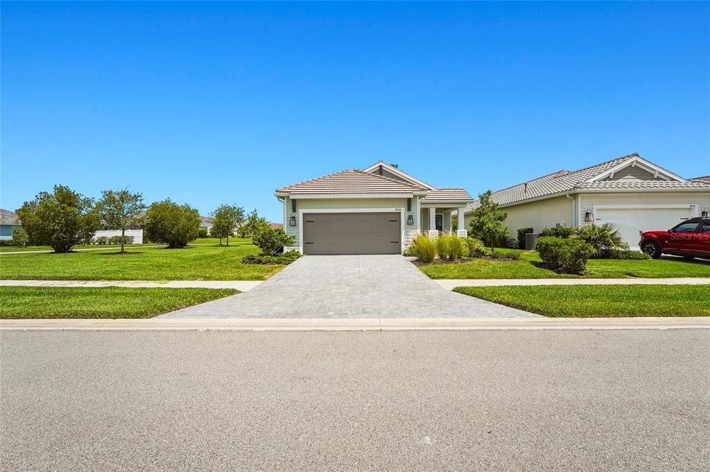 Active With Contract: $640,000 (3 beds, 2 baths, 1862 Square Feet)