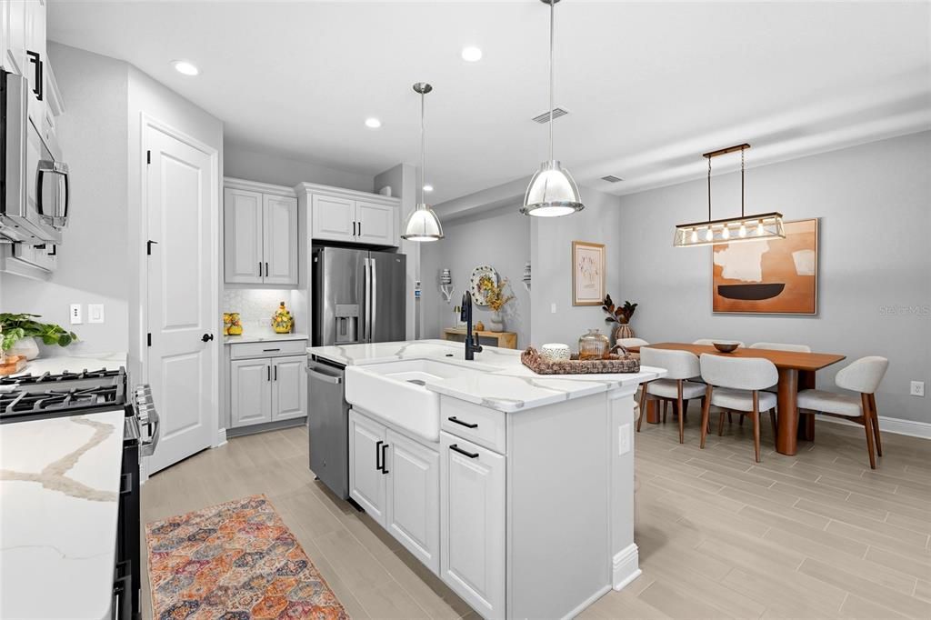 Active With Contract: $640,000 (3 beds, 2 baths, 1862 Square Feet)
