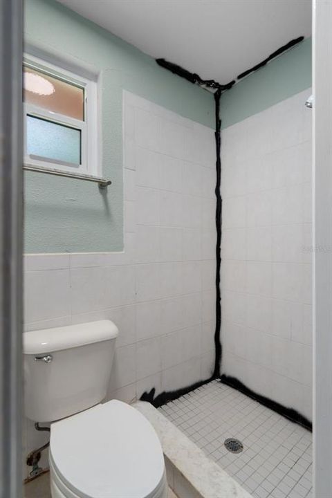 For Sale: $215,000 (3 beds, 2 baths, 1270 Square Feet)