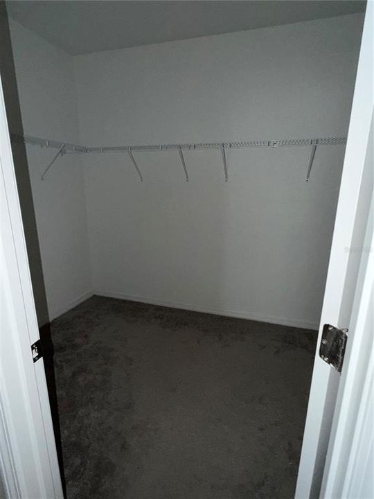 For Sale: $365,000 (5 beds, 2 baths, 2949 Square Feet)