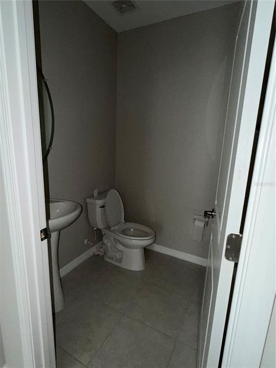 For Sale: $365,000 (5 beds, 2 baths, 2949 Square Feet)