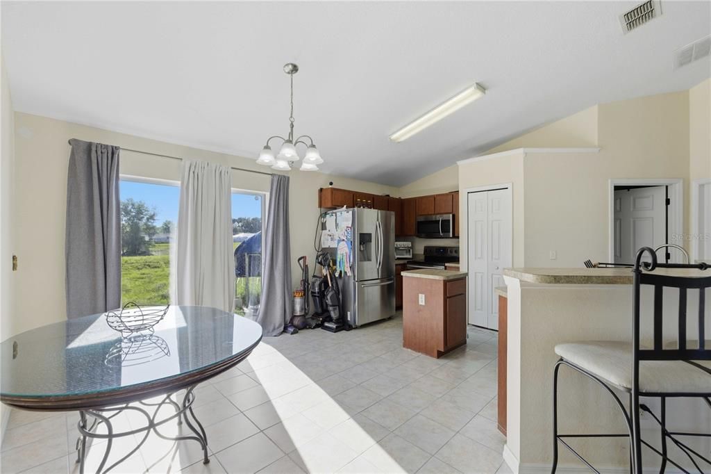 En Venta: $195,000 (3 camas, 2 baños, 1317 Pies cuadrados)