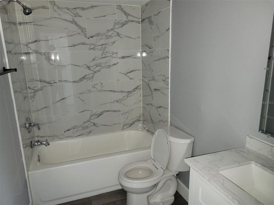 В аренду: $2,450 (2 спален, 1 ванн, 725 Квадратных фут)