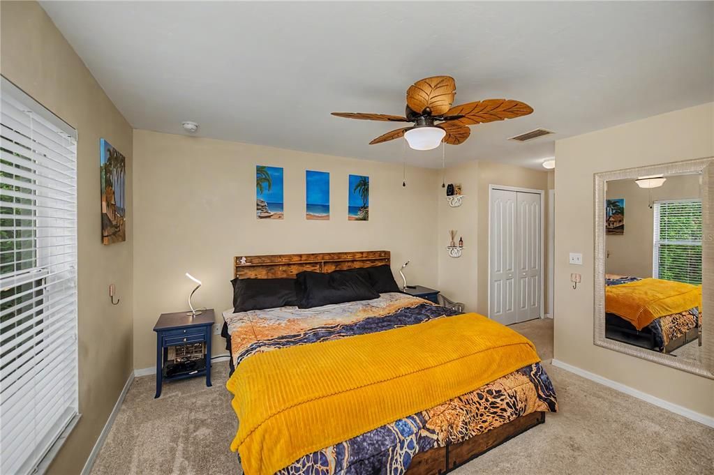 For Sale: $289,900 (3 beds, 2 baths, 1272 Square Feet)