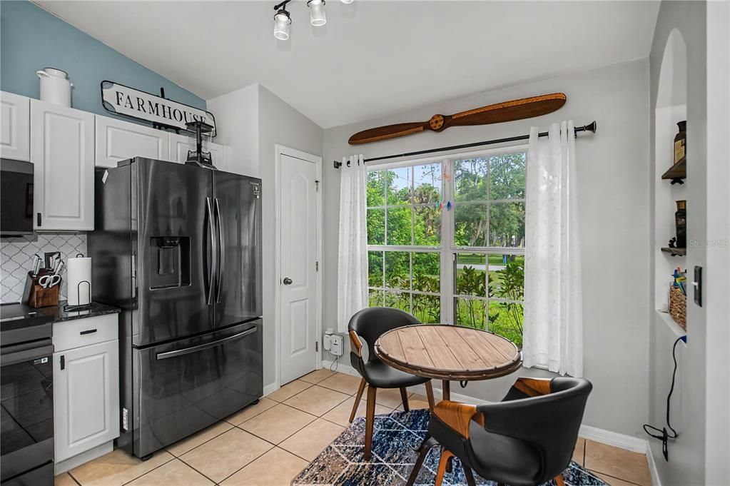 For Sale: $289,900 (3 beds, 2 baths, 1272 Square Feet)