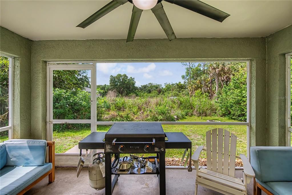 For Sale: $289,900 (3 beds, 2 baths, 1272 Square Feet)